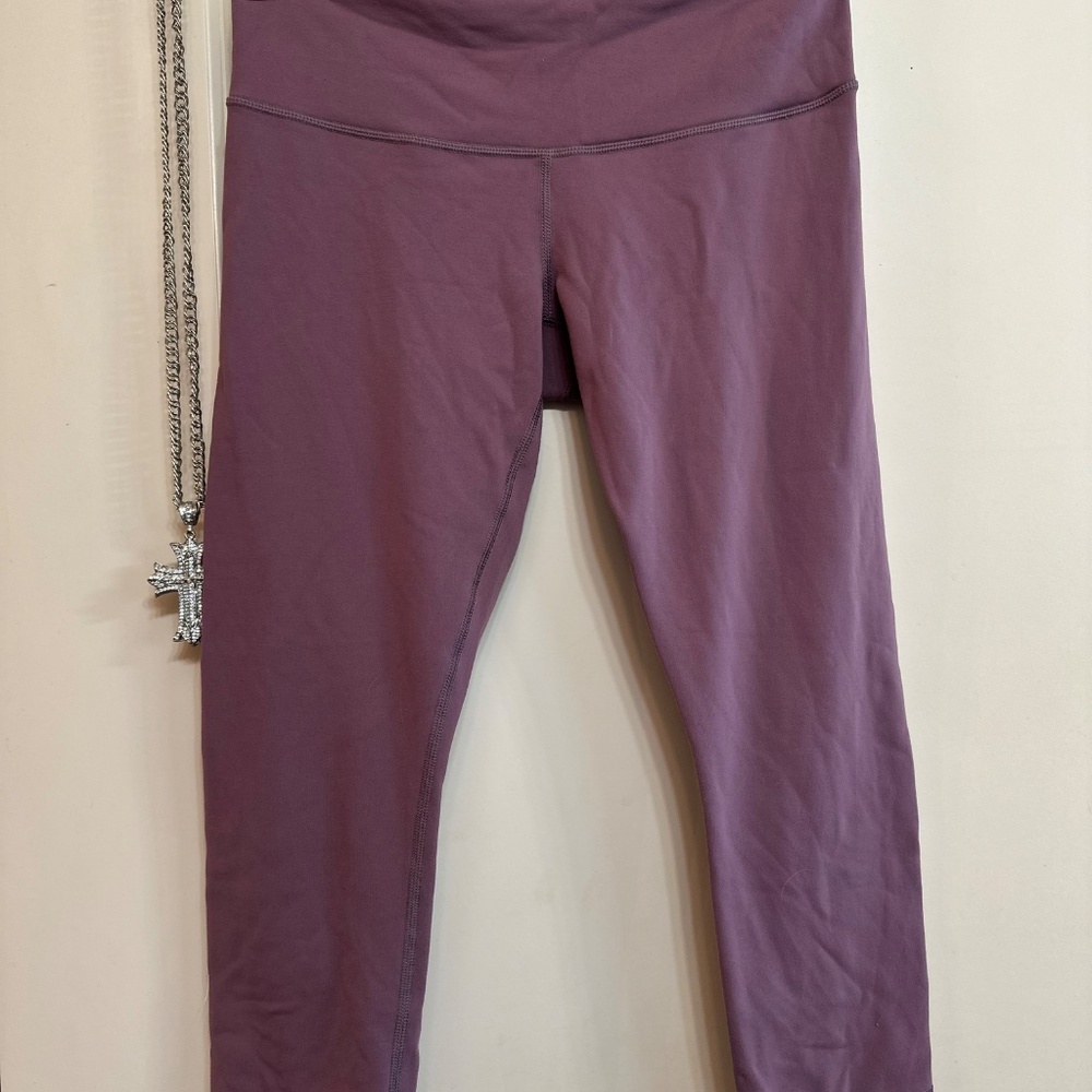 Lululemon - Picture 5 of 6